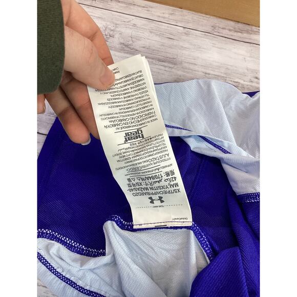 NWT Under Armour high neck tank top Size XS - Picture 4 of 6